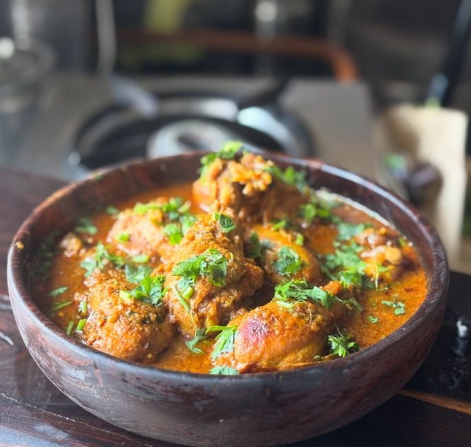 Chicken Curry Recipe: Easy North Indian Chicken Curry | iiQ8