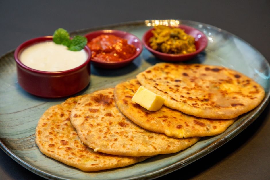 Gobi Paratha Recipe: Easy Cauliflower Stuffed Paratha | iiQ8 Gobi Paratha Recipe: Easy Cauliflower Stuffed Paratha | iiQ8