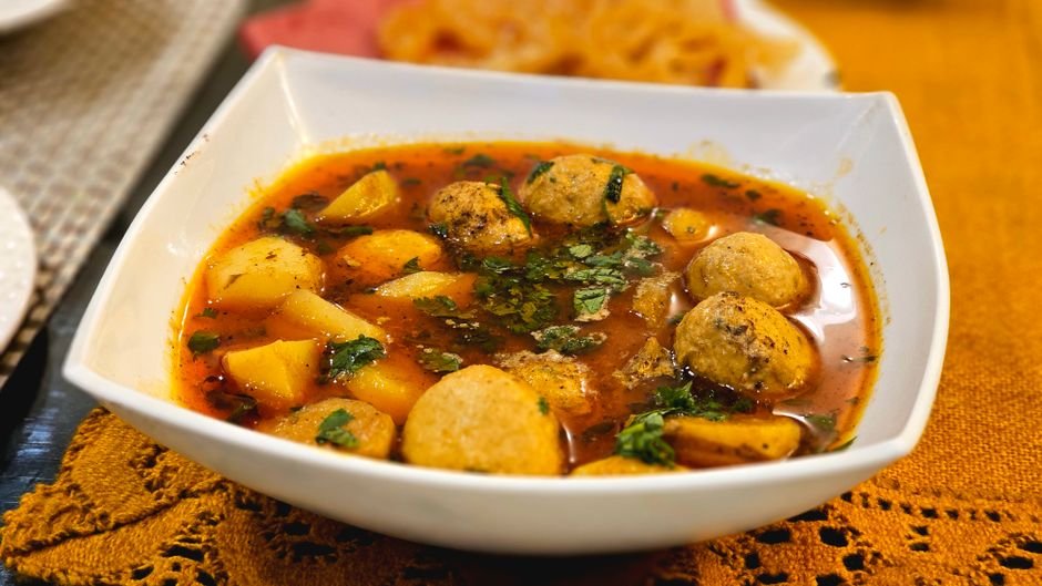 Malai Kofta Recipe: Creamy North Indian Paneer Kofta Curry | iiQ8 Malai Kofta Recipe: Creamy North Indian Paneer Kofta Curry | iiQ8