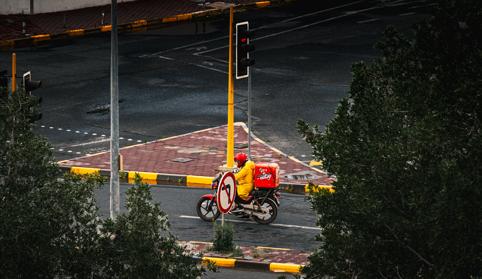 Express Courier from Kuwait to India: DHL vs FedEx vs Aramex Rate Guide 2026